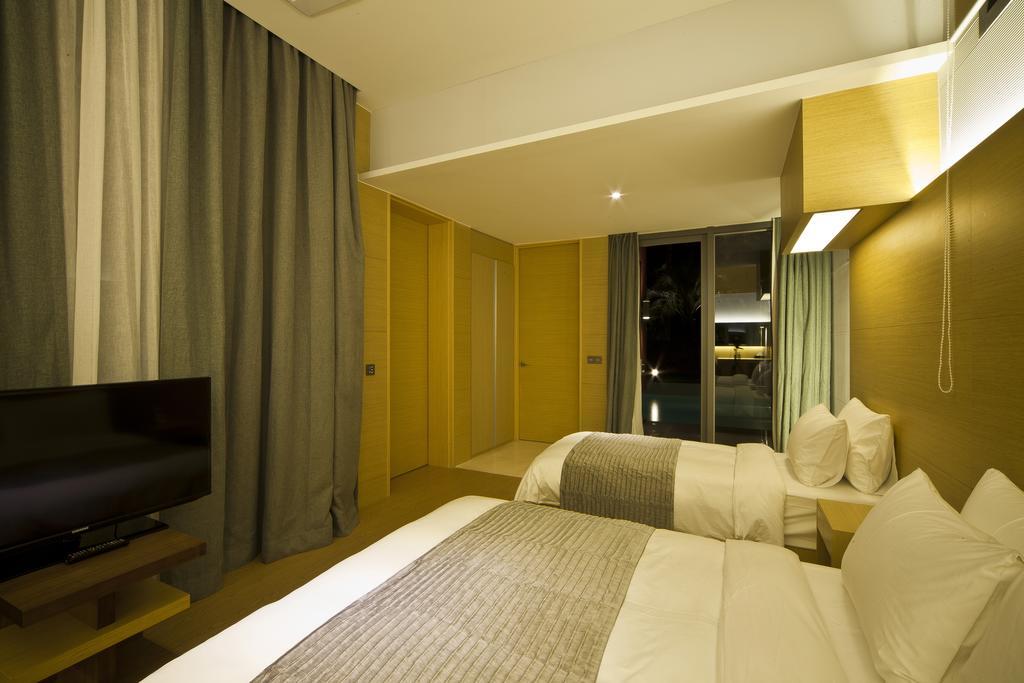 Stanford Hotel And Resort Jeju Exterior photo
